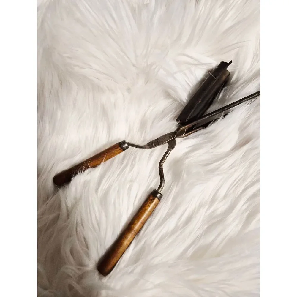 Vintage crimping iron
